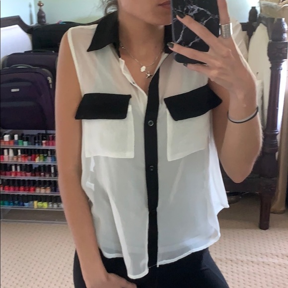 Black white sheer button down blouse collar pocket - Picture 2 of 7
